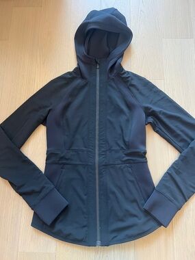 Lululemon state seeker jacket in black size small women’s